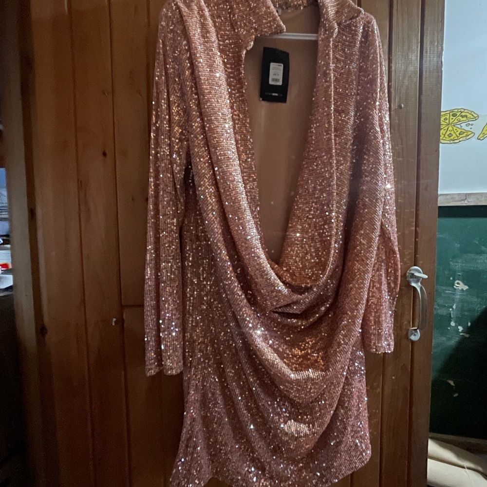 Fashion Nova Rose Gold Sequin Dress very stunning !